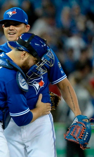 Martin hits go-ahead homer, Blue Jays beat White Sox 4-2